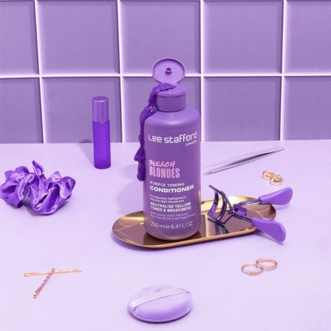 Après-Shampoing Déjaunissant Violet Bleach Blondes Lee Stafford 250ml