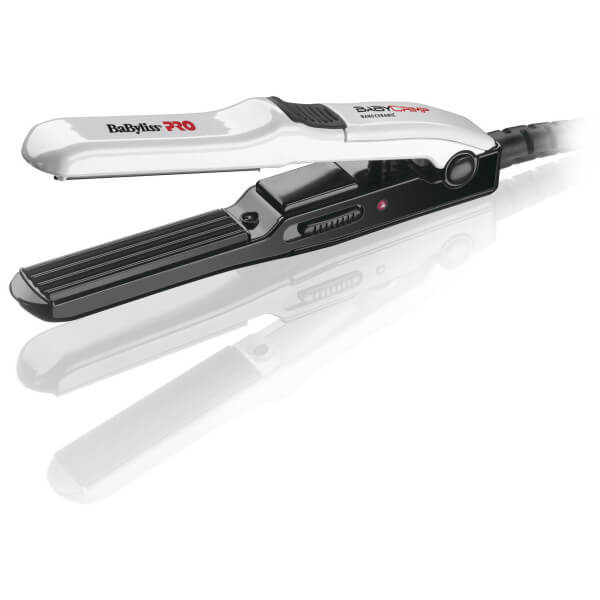 Mini BabyCrimp es una plancha para hacer ondas de la marca Babyliss Pro.