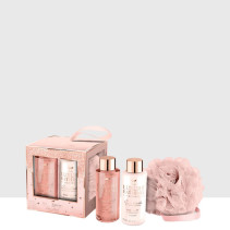 Cuidado del cuerpo y cofres de The Luxury Bathing Company.